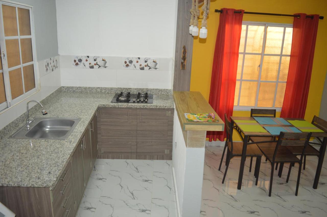 Apartamento Amueblado Caribe, Santo Domingo A 10 Minutos Del Aeropuerto Internacional De Las Americas 외부 사진